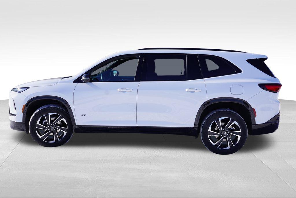 used 2025 Buick Enclave car, priced at $39,593