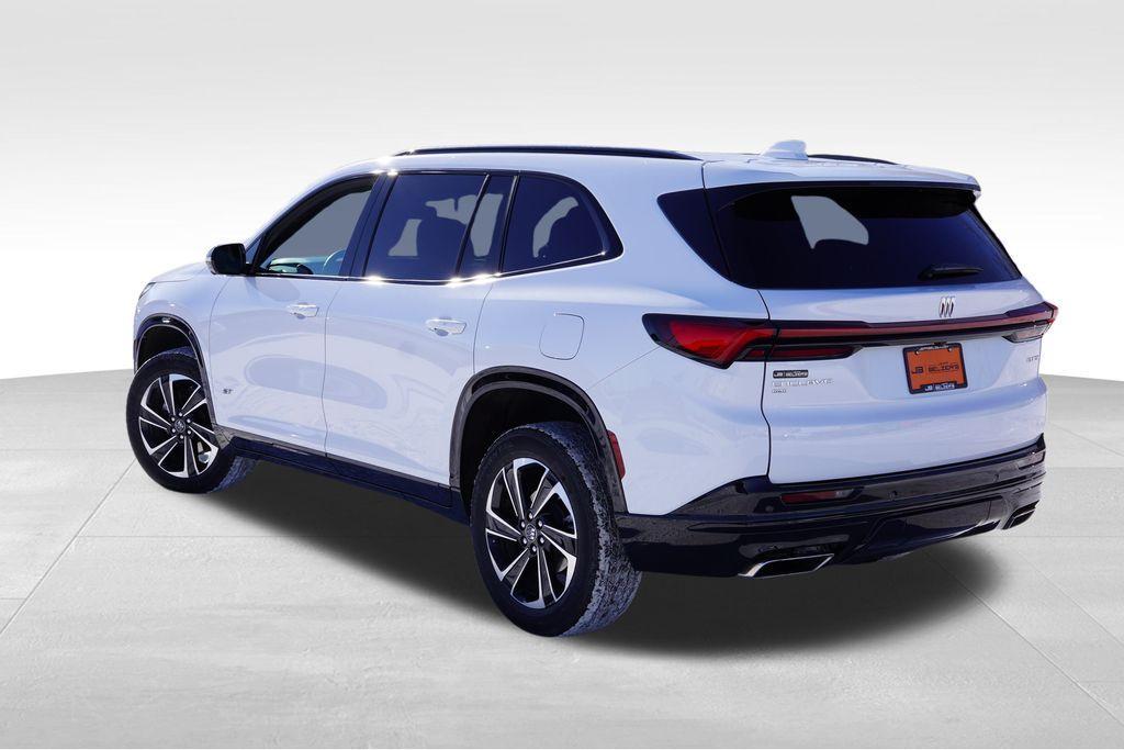 used 2025 Buick Enclave car, priced at $39,593