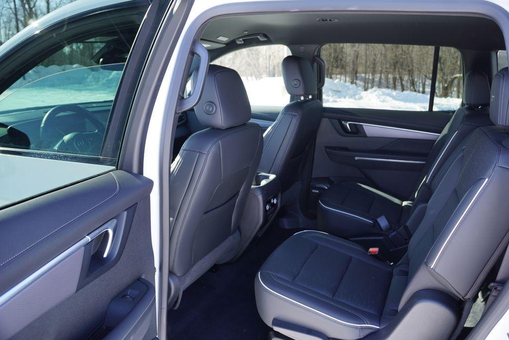 used 2025 Buick Enclave car, priced at $39,593