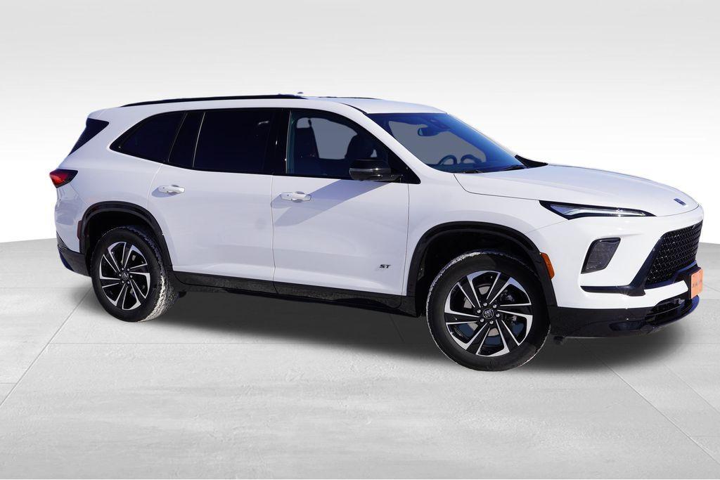 used 2025 Buick Enclave car, priced at $39,593