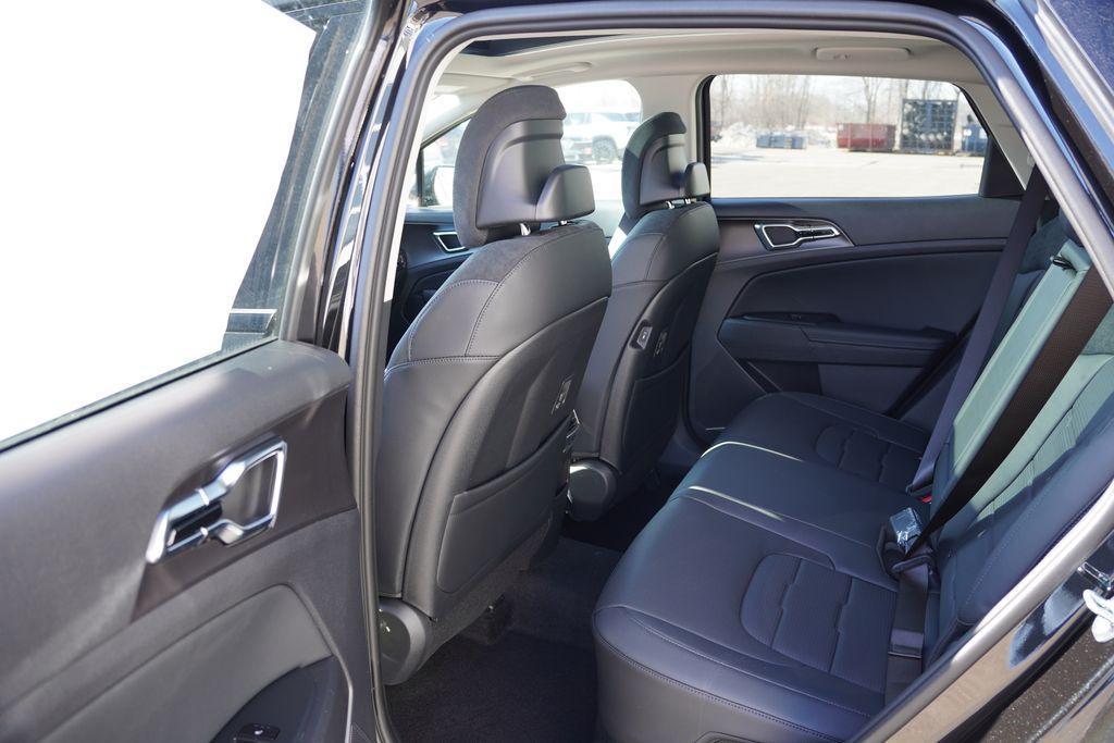 new 2026 Kia Sportage Hybrid car, priced at $37,377