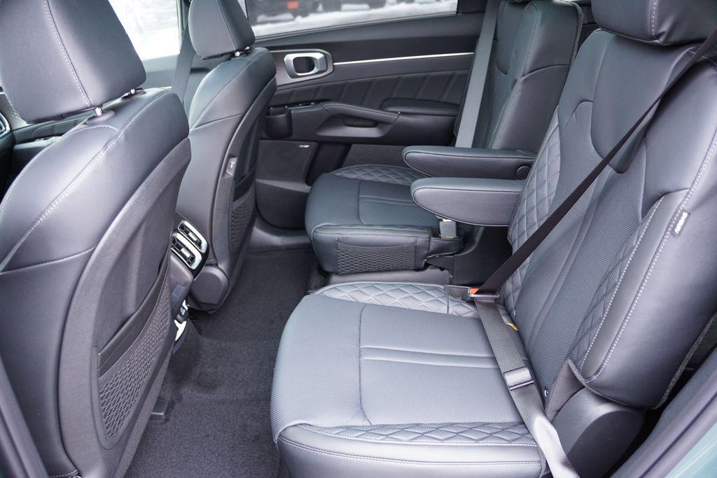 new 2026 Kia Sorento Hybrid car, priced at $43,098