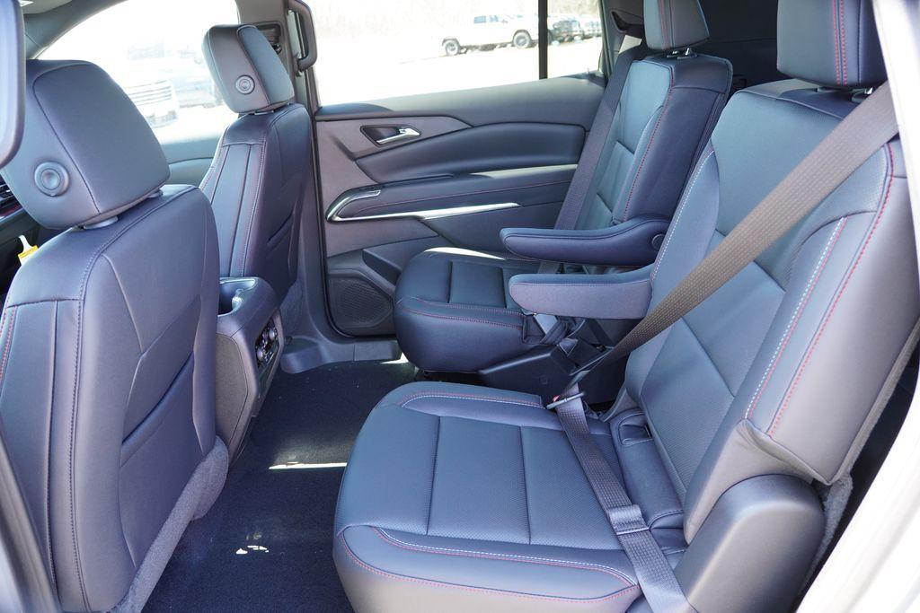 new 2026 Chevrolet Traverse car, priced at $48,165