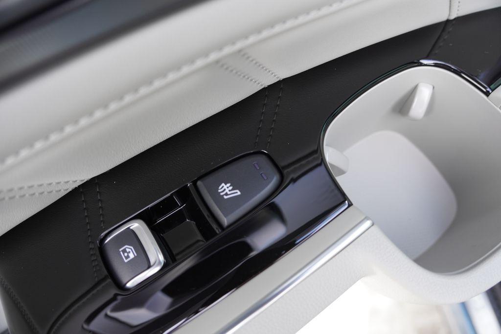 new 2026 Kia Sorento Hybrid car, priced at $43,098