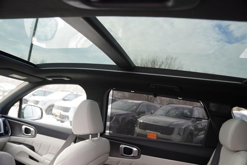 new 2026 Kia Sorento Hybrid car, priced at $43,098