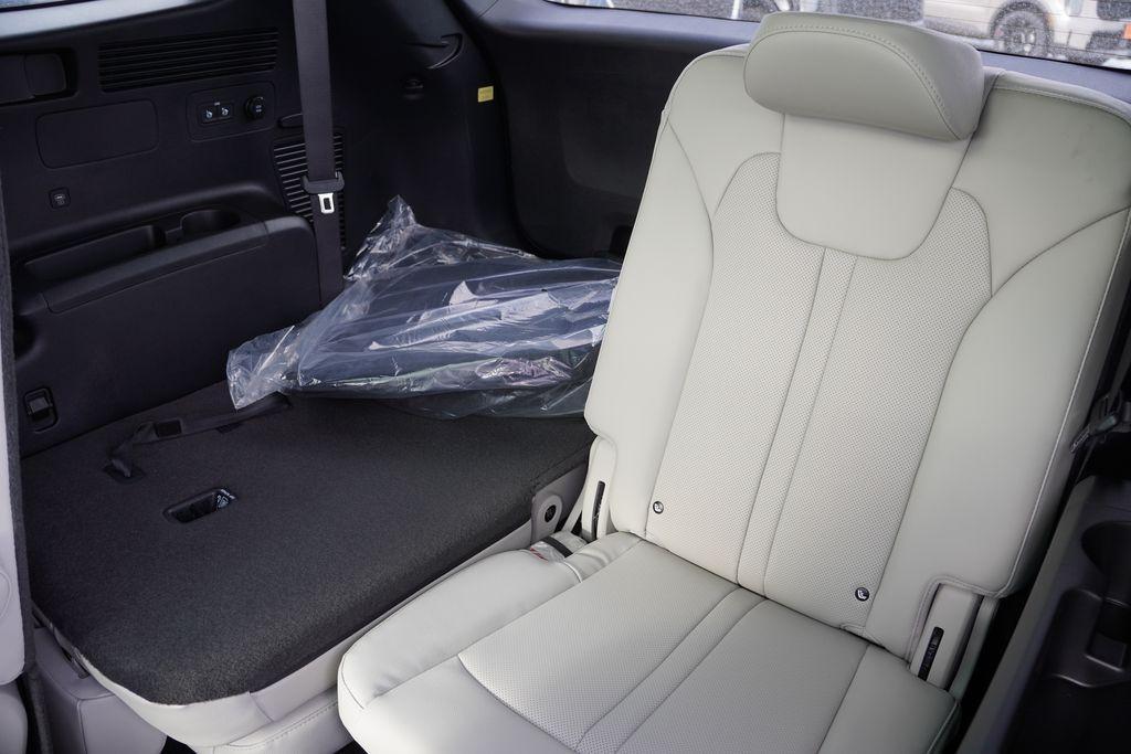 new 2026 Kia Sorento Hybrid car, priced at $43,098