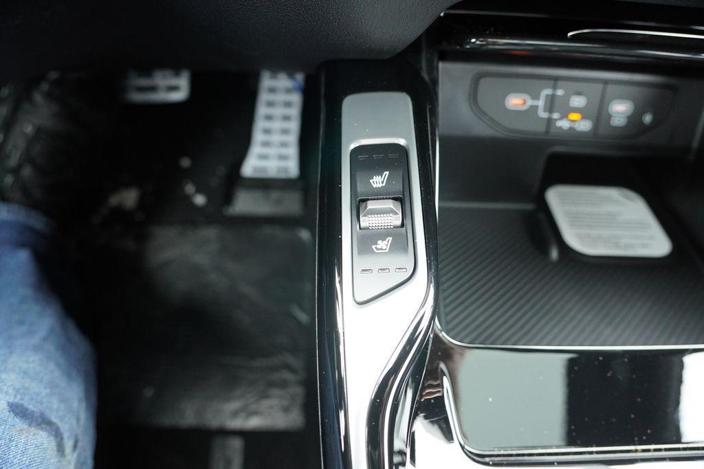 new 2026 Kia Sorento Hybrid car, priced at $43,549