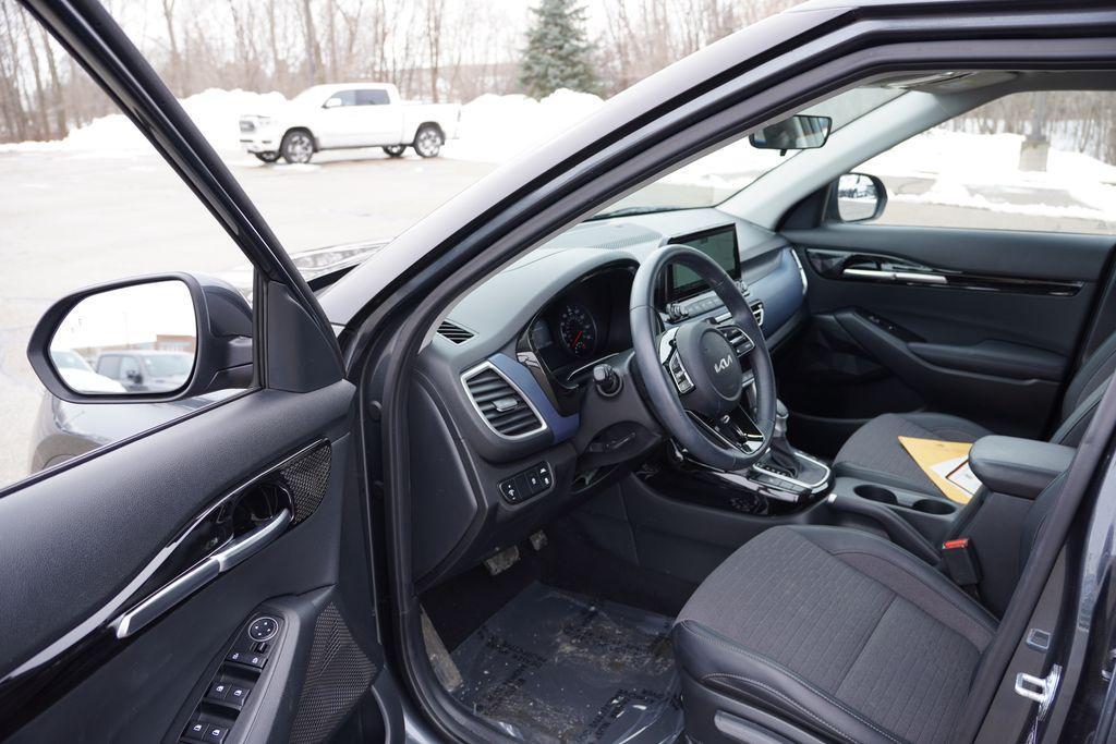 used 2023 Kia Seltos car, priced at $21,236