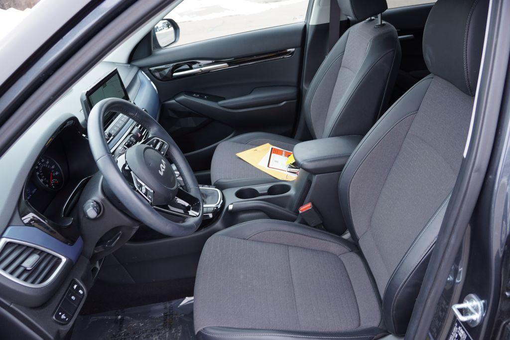 used 2023 Kia Seltos car, priced at $21,236