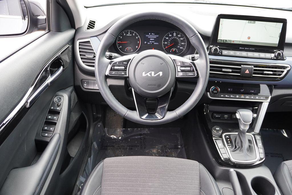 used 2023 Kia Seltos car, priced at $21,236
