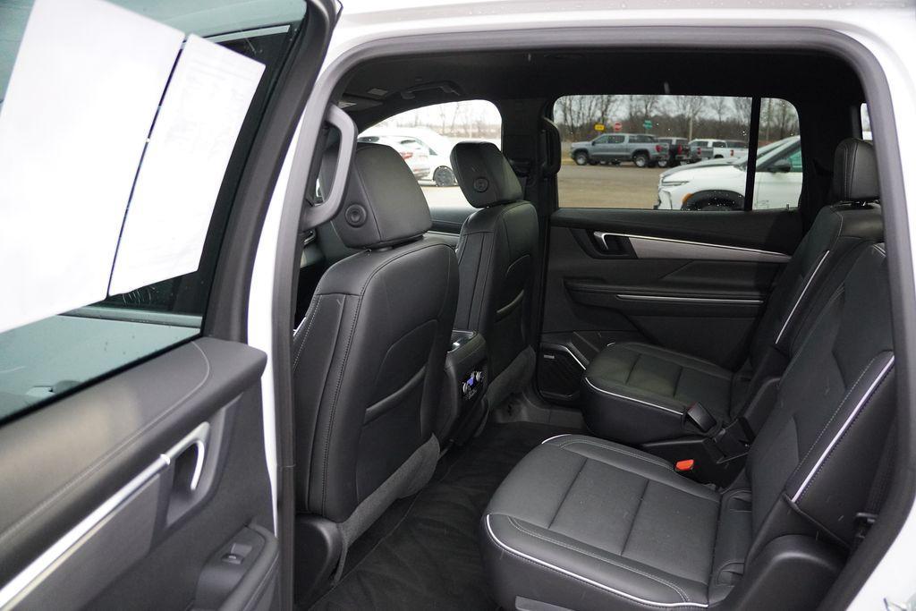 used 2025 Buick Enclave car, priced at $35,575