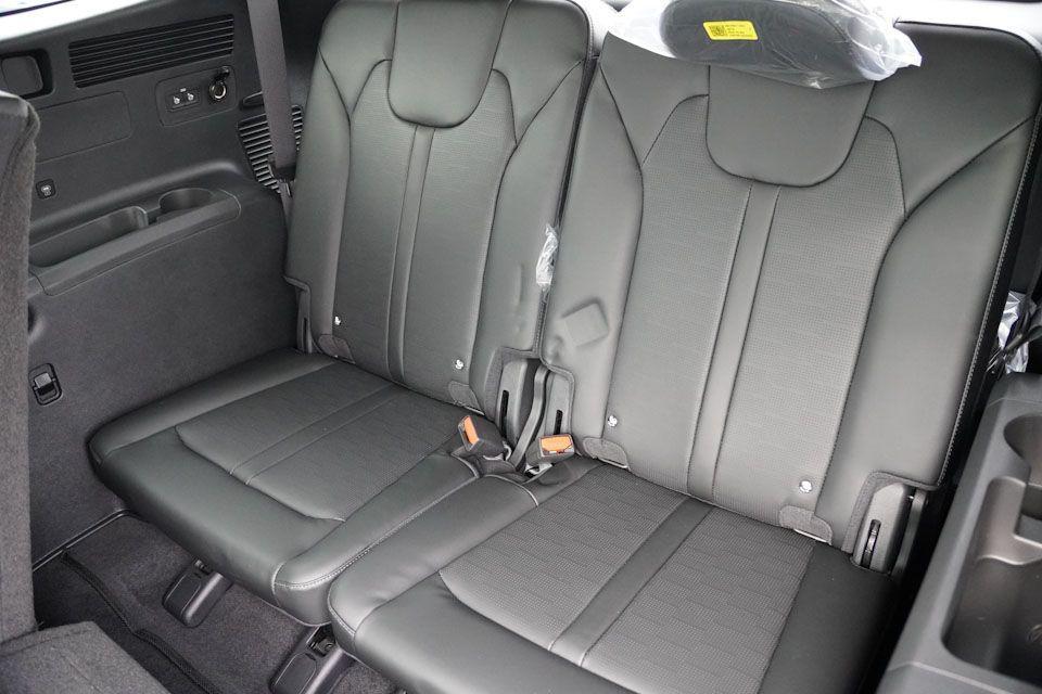 new 2026 Kia Sorento car, priced at $36,033