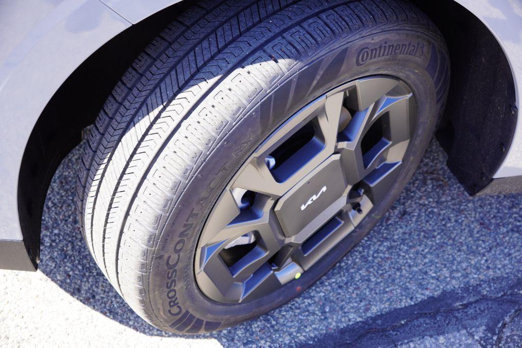 new 2026 Kia Carnival Hybrid car, priced at $41,256