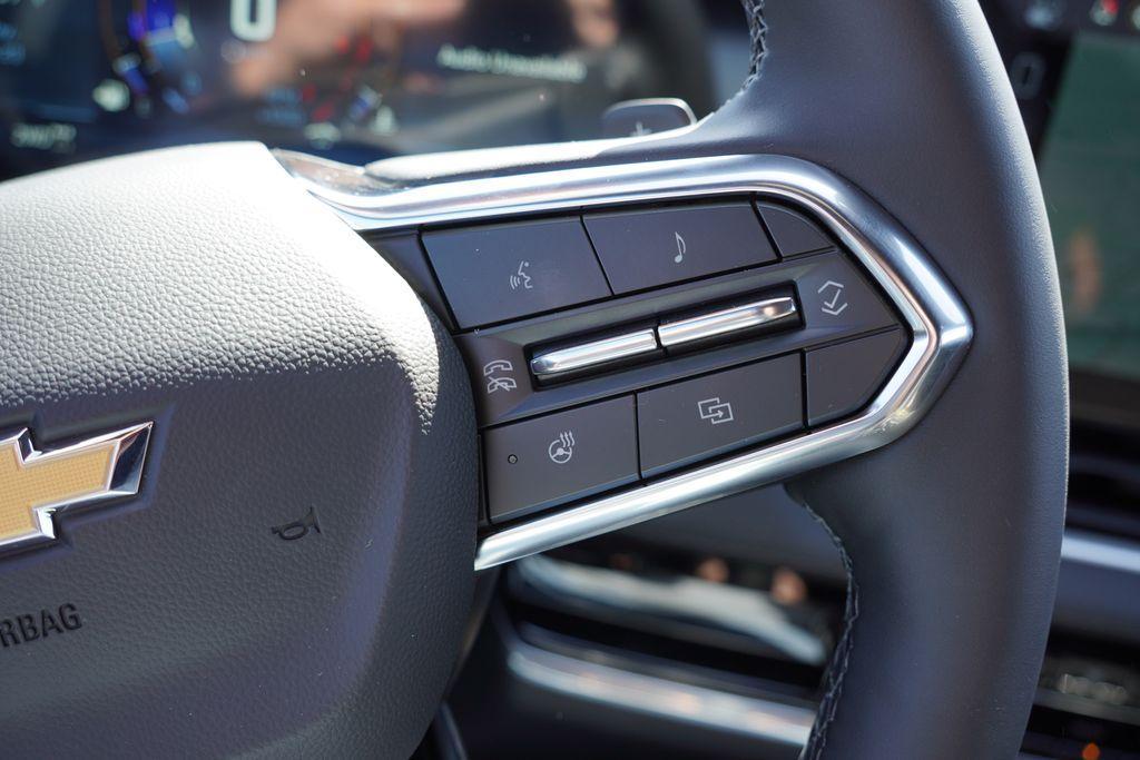 new 2026 Chevrolet Equinox car, priced at $29,579