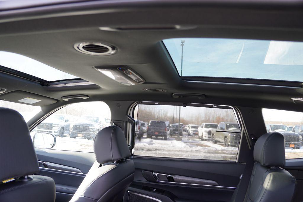 new 2025 Kia Telluride car, priced at $46,656