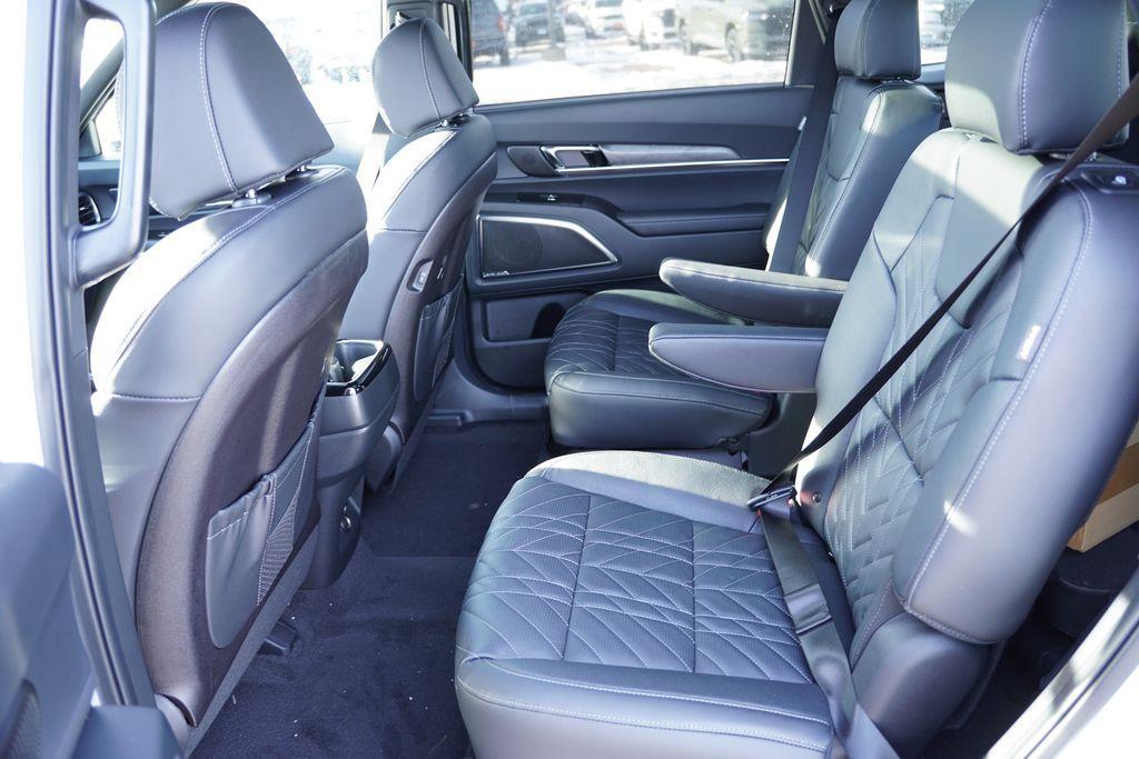 new 2025 Kia Telluride car, priced at $46,656