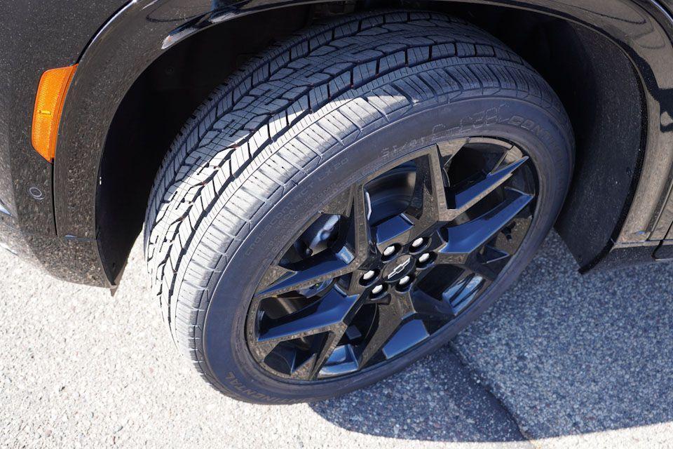 new 2026 Chevrolet Traverse car, priced at $53,295