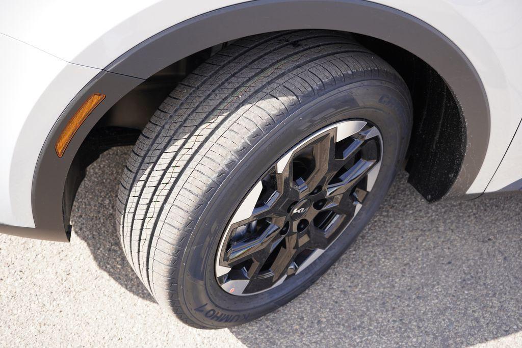 new 2026 Kia Sorento car, priced at $34,018