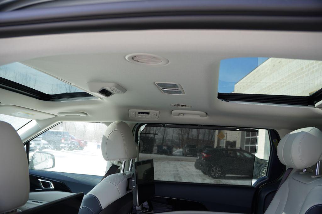 new 2026 Kia Carnival Hybrid car, priced at $51,891