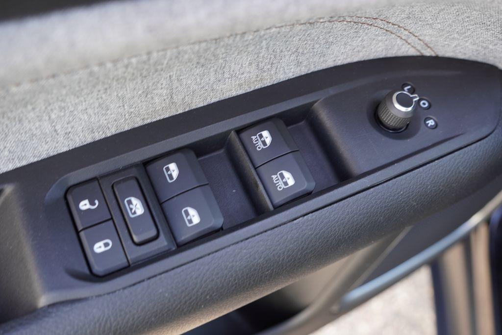 used 2023 Jeep Compass car, priced at $21,889