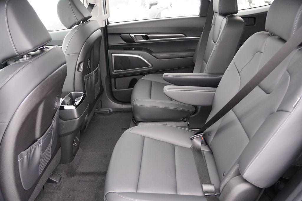 new 2025 Kia Telluride car, priced at $39,070