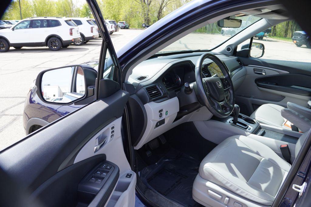 used 2020 Honda Pilot car, priced at $26,798