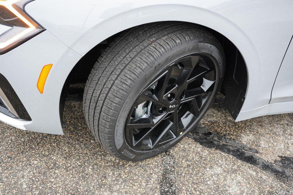 new 2026 Kia K5 car, priced at $30,472