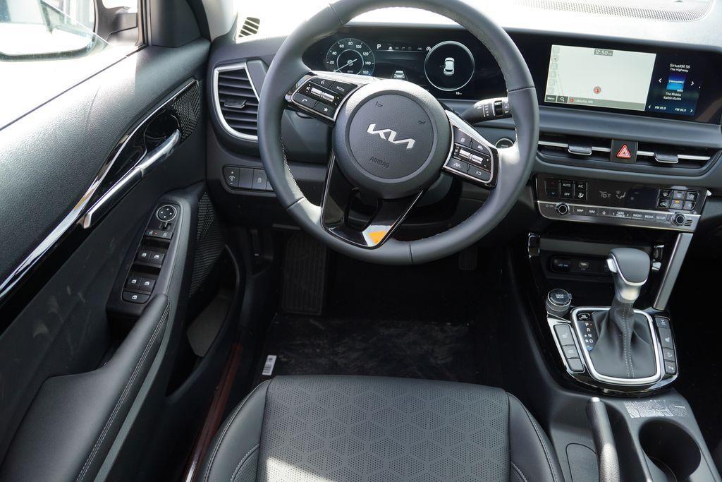 new 2026 Kia Seltos car, priced at $26,427