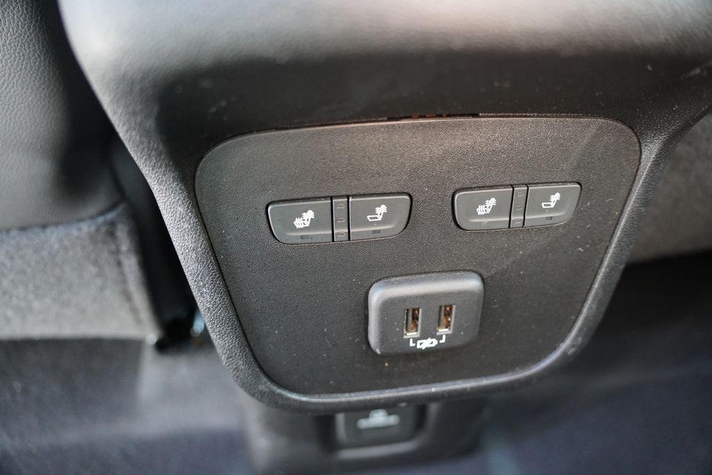 used 2021 Chevrolet Equinox car, priced at $20,605