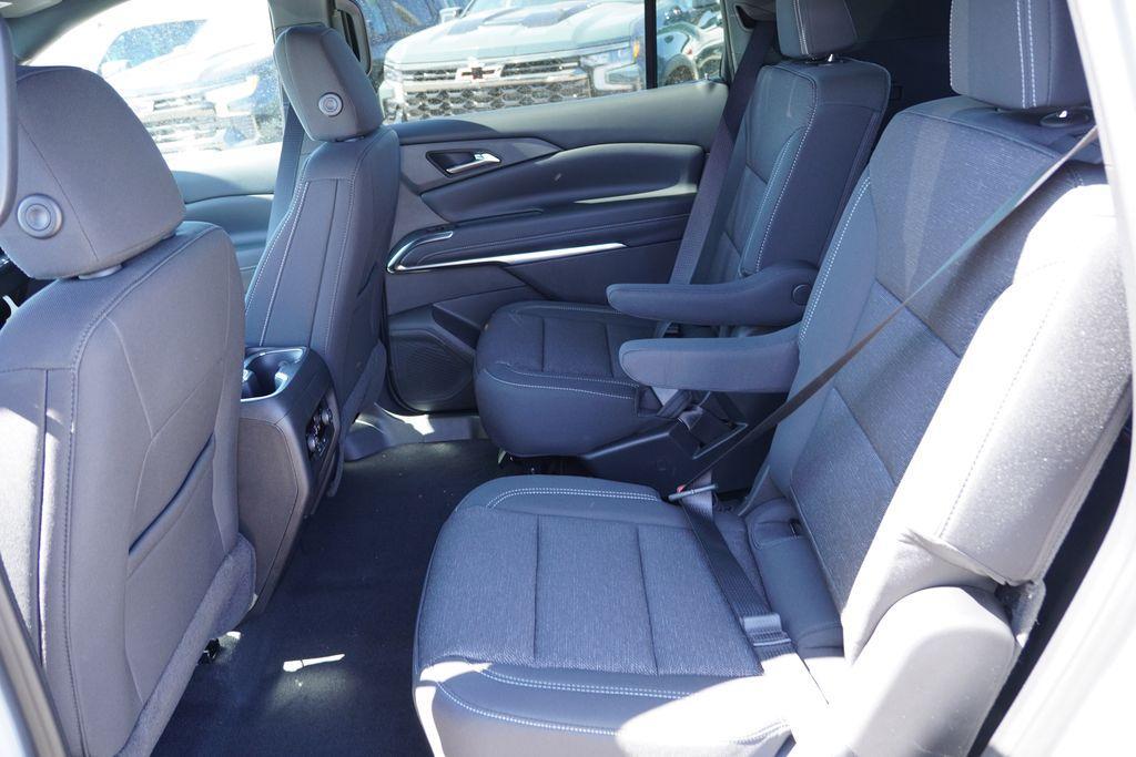 new 2026 Chevrolet Traverse car, priced at $43,302
