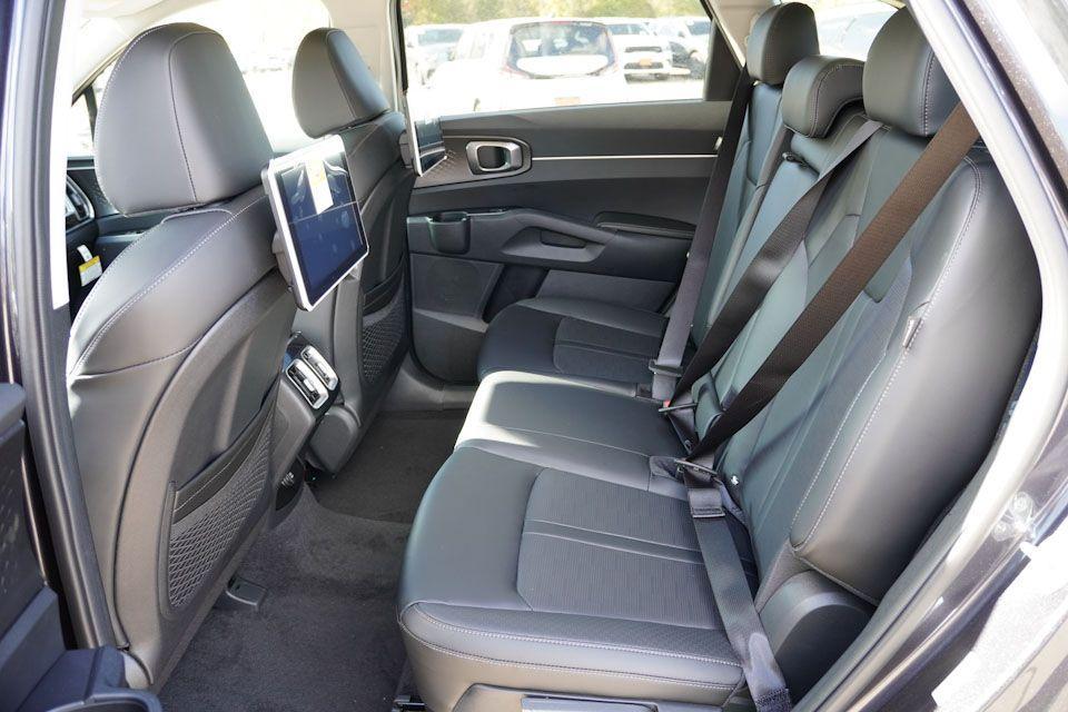 new 2026 Kia Sorento car, priced at $35,428