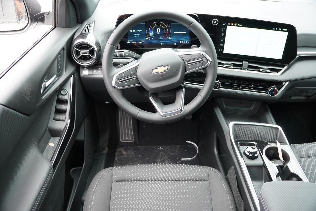 new 2026 Chevrolet Equinox car, priced at $30,677