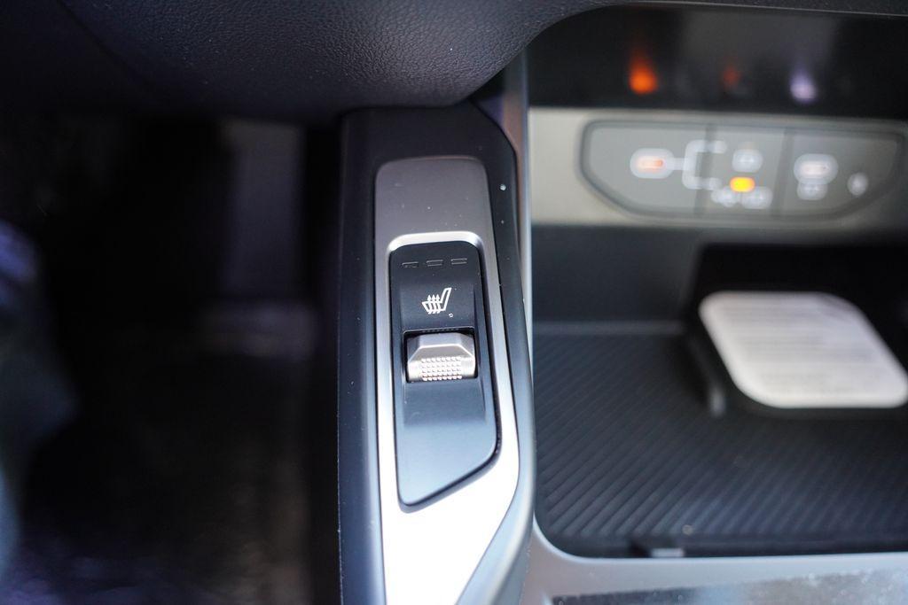 new 2026 Kia Sorento car, priced at $38,908