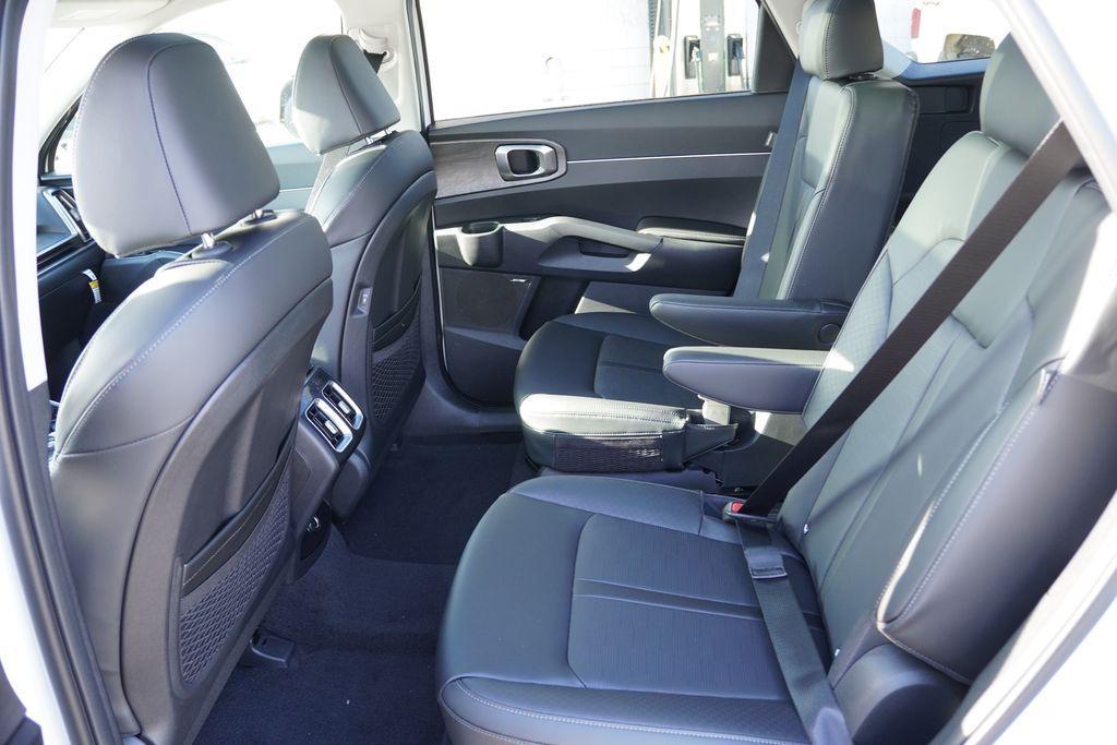 new 2026 Kia Sorento car, priced at $38,908