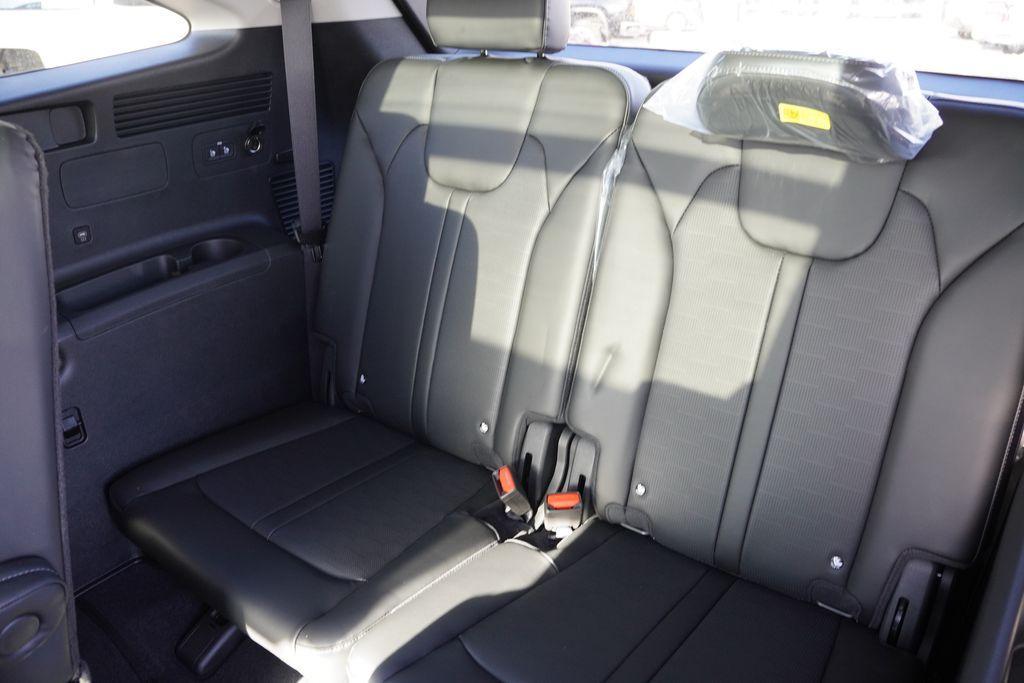 new 2026 Kia Sorento car, priced at $38,908