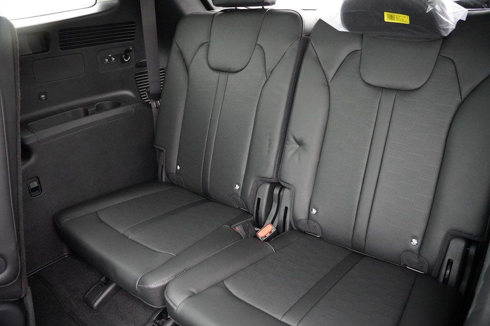 new 2026 Kia Sorento car, priced at $38,408