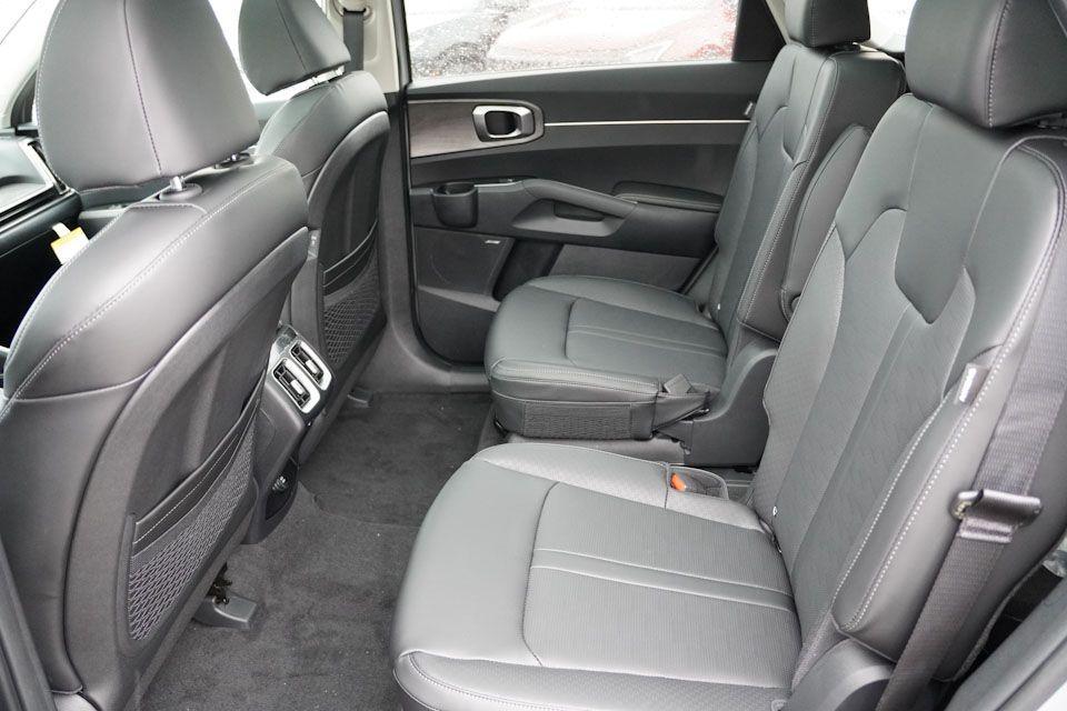 new 2026 Kia Sorento car, priced at $38,408