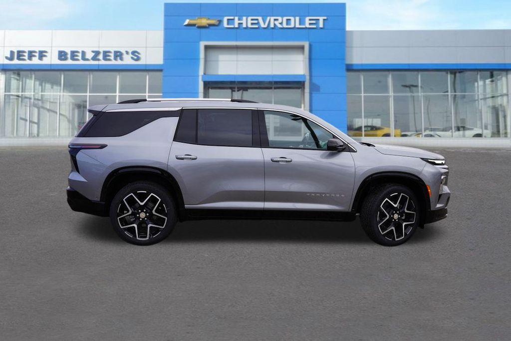 new 2026 Chevrolet Traverse car, priced at $54,195