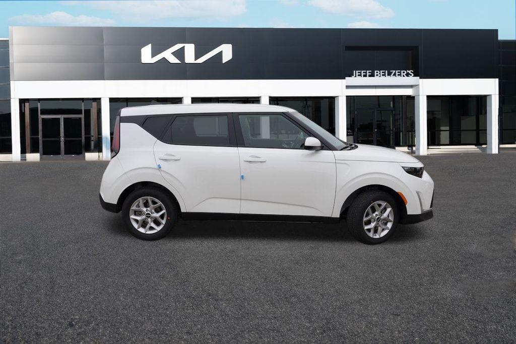 new 2025 Kia Soul car, priced at $19,348