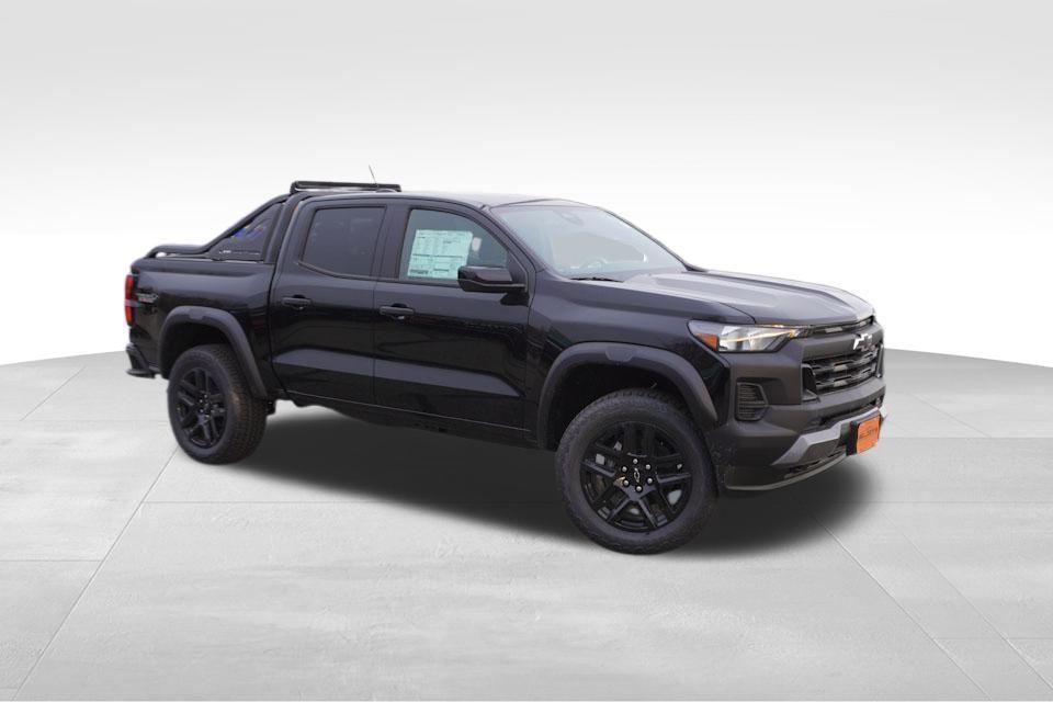new 2025 Chevrolet Colorado car, priced at $39,990