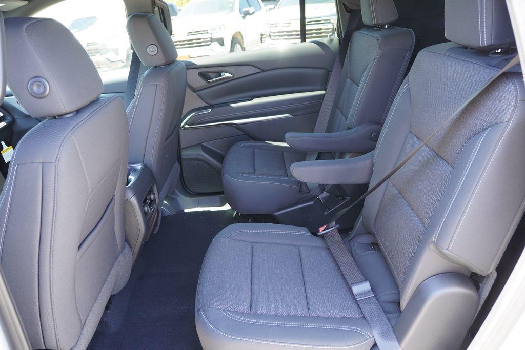 new 2026 Chevrolet Traverse car, priced at $42,407