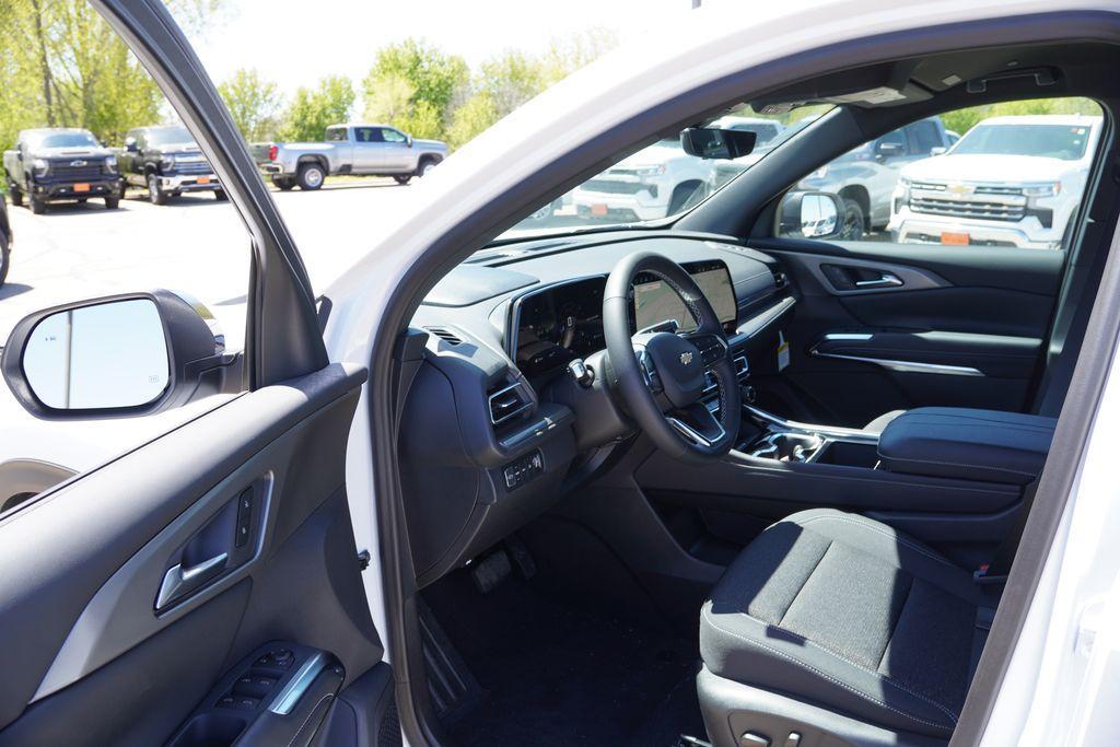 new 2026 Chevrolet Traverse car, priced at $42,407