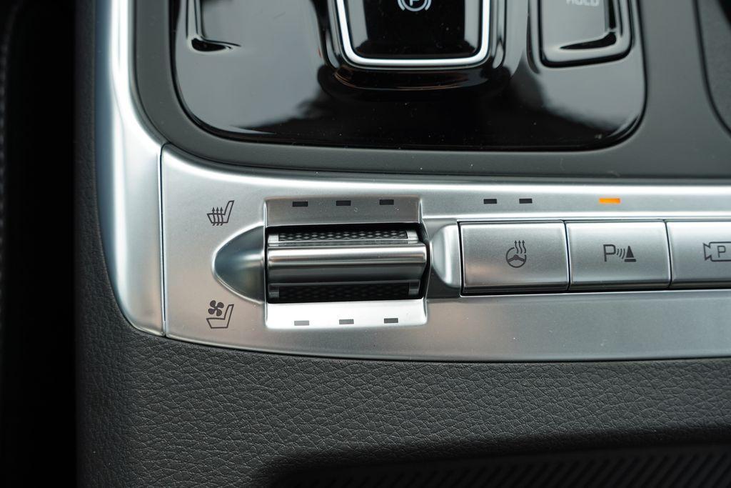 new 2026 Kia Carnival Hybrid car, priced at $49,540