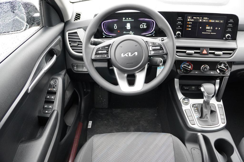 new 2026 Kia Seltos car, priced at $24,312