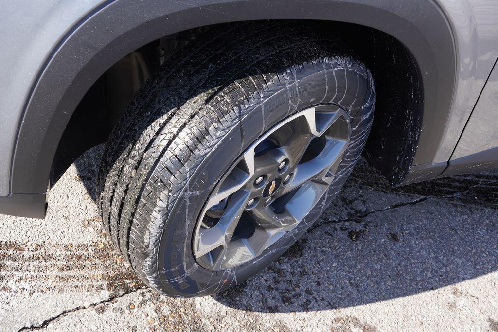 new 2026 Chevrolet Trax car, priced at $25,425