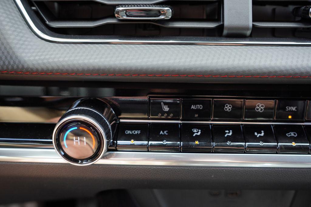 new 2026 Chevrolet Equinox car, priced at $34,108