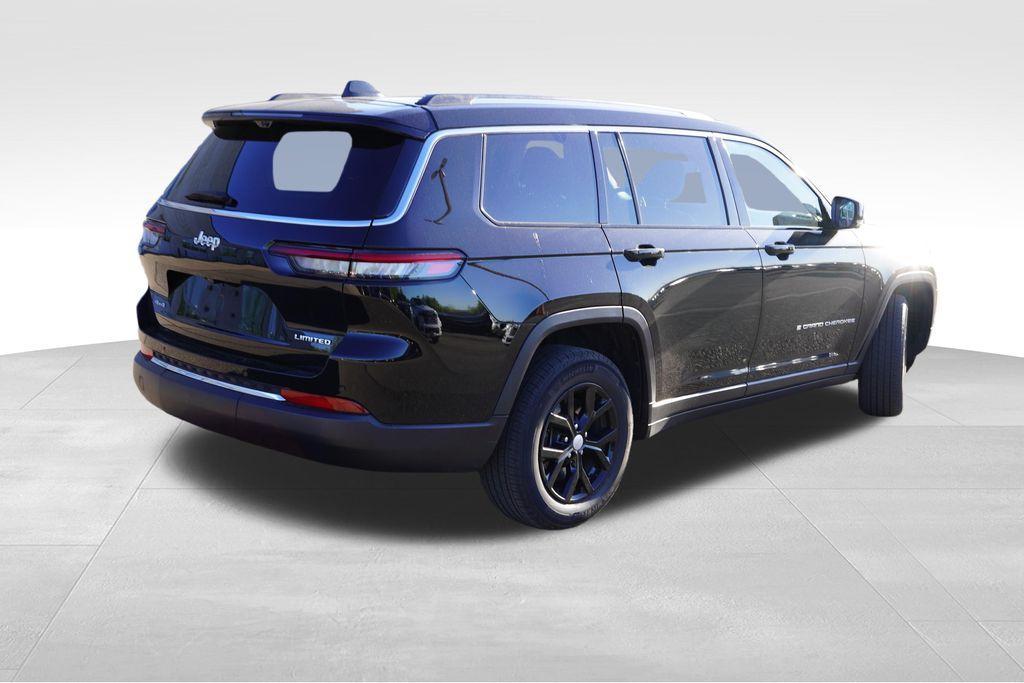 used 2023 Jeep Grand Cherokee L car, priced at $28,987