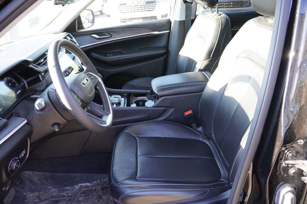 used 2023 Jeep Grand Cherokee L car, priced at $28,987