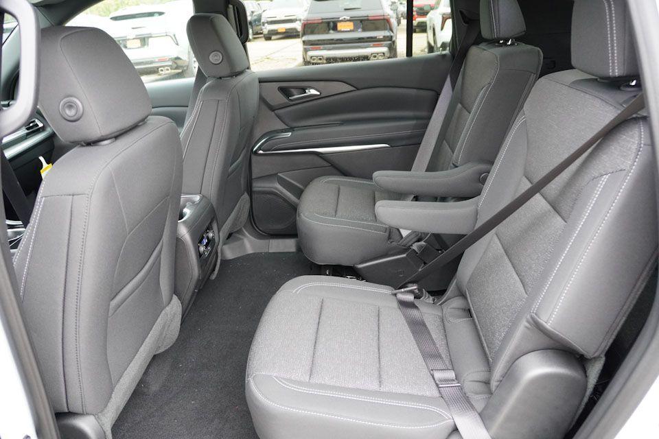 new 2026 Chevrolet Traverse car, priced at $42,002