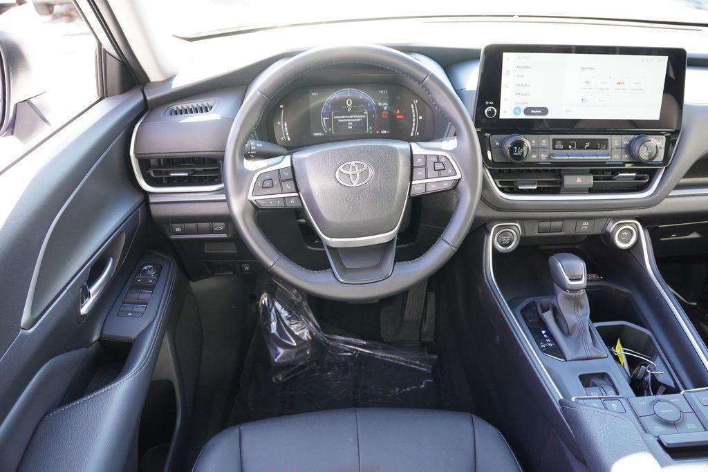 used 2025 Toyota Grand Highlander car, priced at $43,987